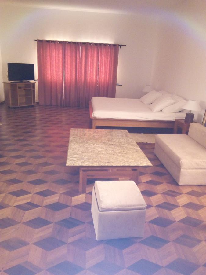 Sahamalaza Bed & Breakfast Ivato  Exterior photo